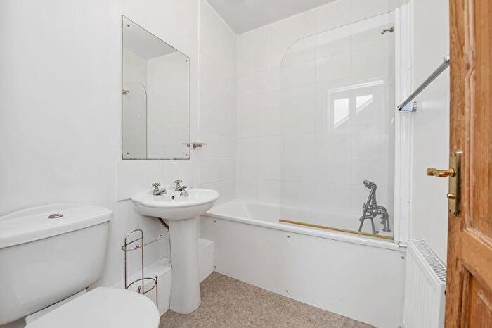 2 Bedroom Detached House For Sale In Queens Road, Bury St. Edmunds, IP33