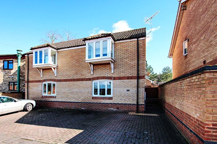 3 Bedroom Semi-Detached House To Rent In Granary Road, Newmarket, CB8