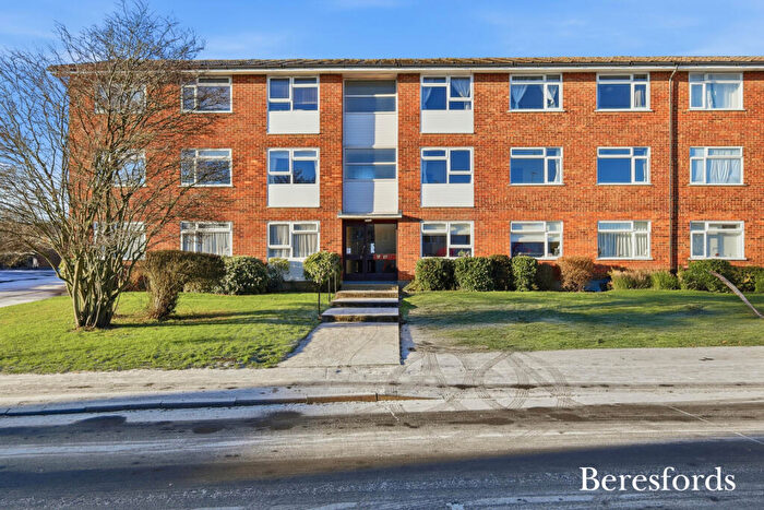 2 Bedroom Apartment For Sale In Wellfield, Writtle, CM1