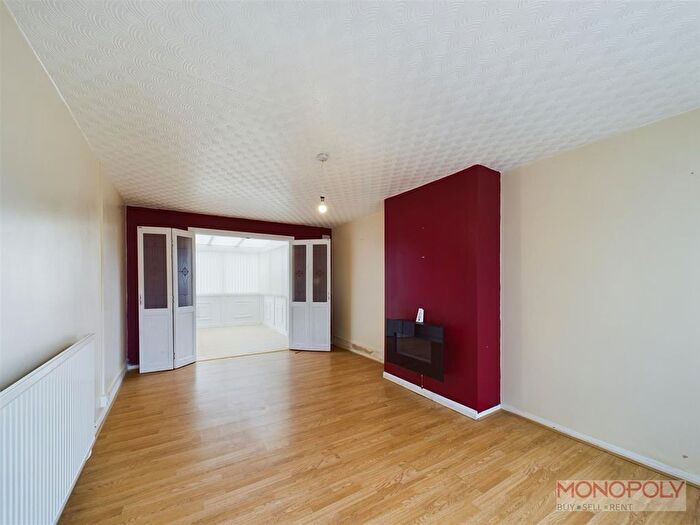 3 Bedroom End Of Terrace House For Sale In Plas Madoc, Overton, Wrexham, LL13