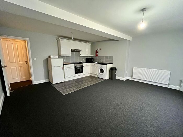 1 Bedroom Terraced House To Rent In Flat West Street, St. Philips, Bristol, BS2