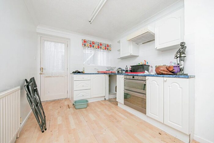 2 Bedroom Detached House For Sale In Turner Road, Colchester, Essex, CO4