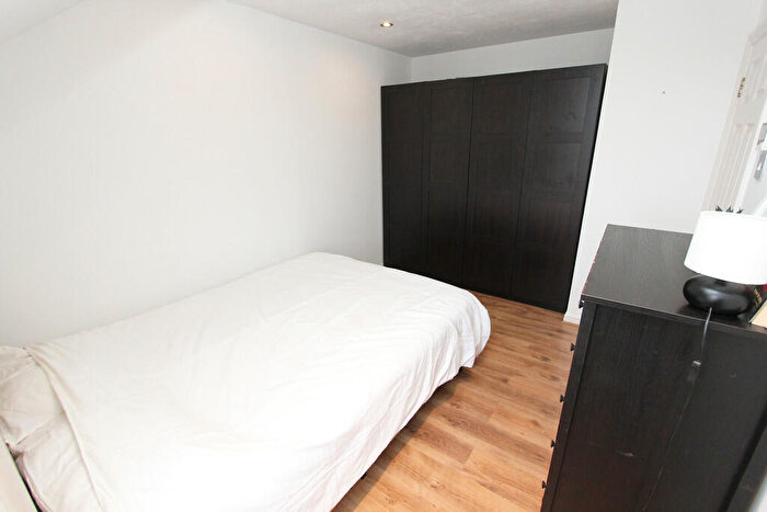 2 Bedroom Apartment For Sale In Wardour Court, Bow Arrow Lane, DA2