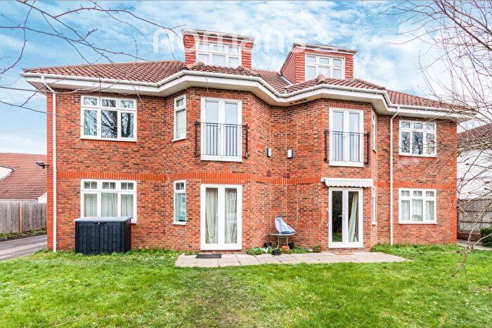 2 Bedroom Apartment To Rent In Reading Road, Winnersh, RG41