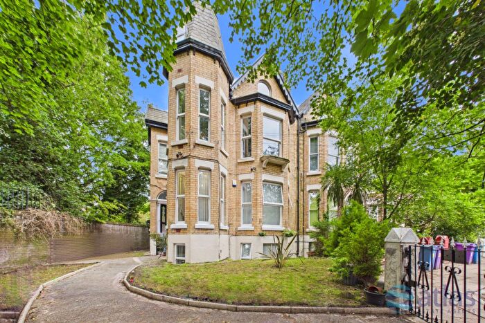 2 Bedroom Flat For Sale In Pelham Grove, Aigburth, L17