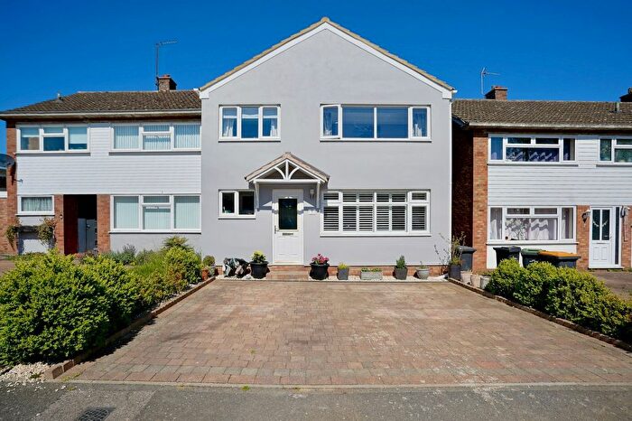 4 Bedroom Semi Detached House For Sale In College Drive, Riseley, Bedford, MK44