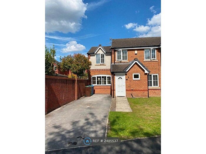 4 Bedroom Semi-Detached House To Rent In Chelsfield Grove, Manchester, M21