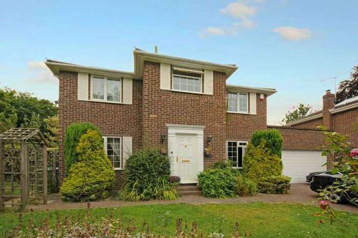 4 Bedroom Detached House To Rent In Goughs Lane, Bracknell, RG12