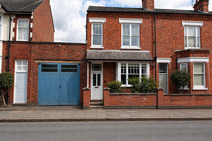 4 Bedroom Terraced House For Sale In Portland Road, Clarendon Park, Leicester, LE2