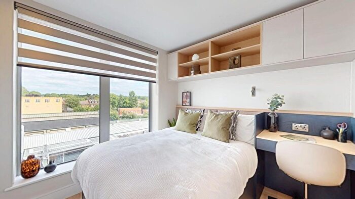 Studio To Rent In The Mall, London, W5