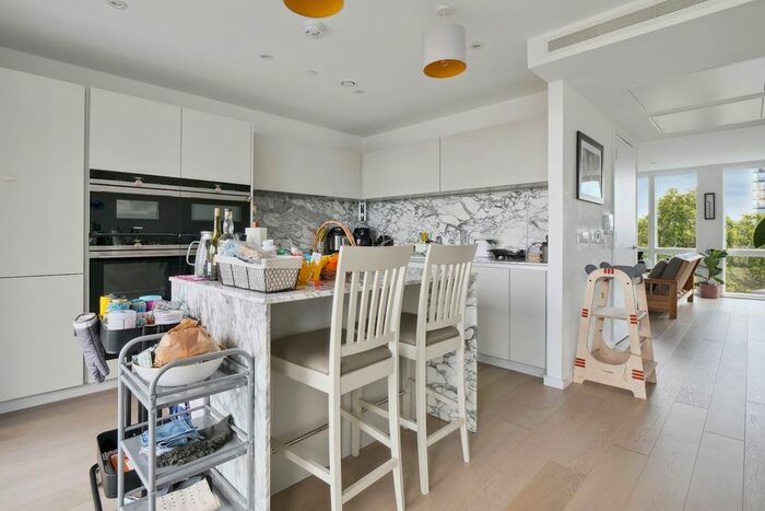 2 Bedroom Flat To Rent In Hilary Mews, London, SE1