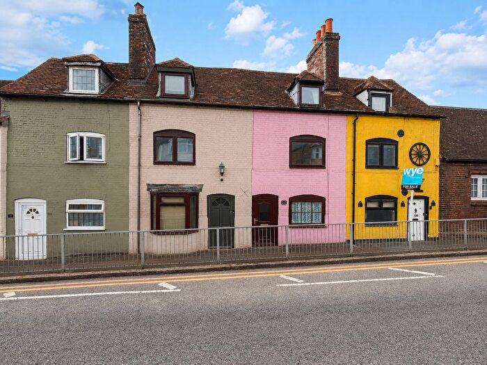2 Bedroom Cottage To Rent In West Wycombe Road, High Wycombe, HP12