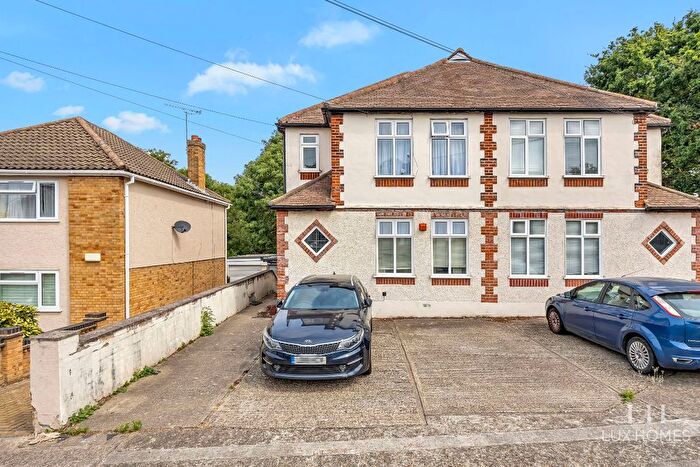 2 Bedroom Maisonette For Sale In Austral Drive, Hornchurch, RM11