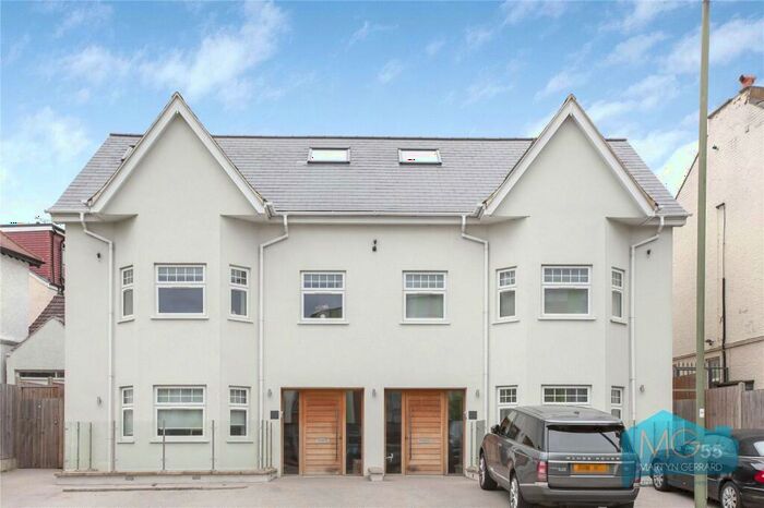 4 Bedroom Apartment To Rent In Colney Hatch Lane, Muswell Hill, London, N10