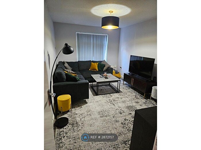 2 Bedroom End Terrace House To Rent In Woden's Avenue, Salford, M5