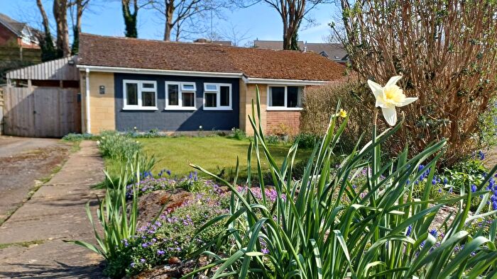 2 Bedroom Semi-Detached Bungalow For Sale In Austins Way, Hook Norton, OX15