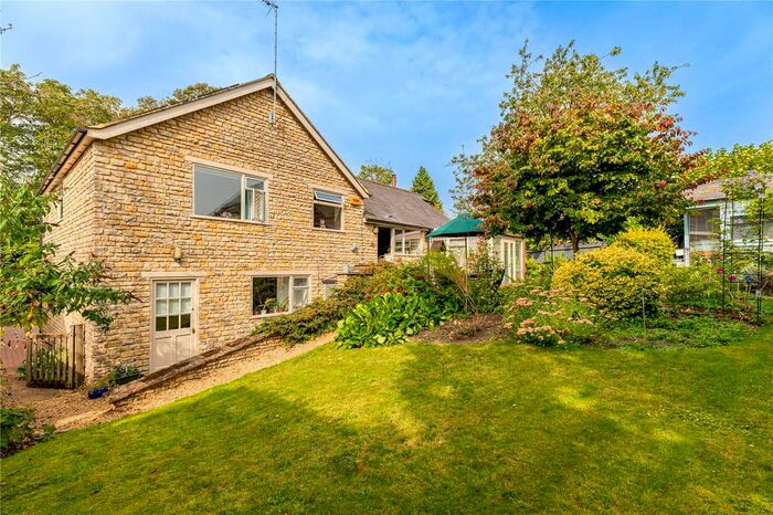 3 Bedroom Detached House For Sale In Orchard Place, Westbury, Brackley, NN13