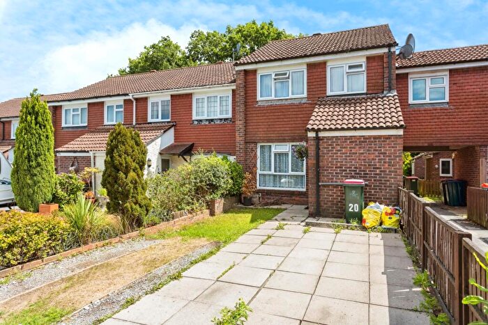 3 Bedroom Terraced House For Sale In Fairway, Ifield, Crawley, West Sussex, RH11