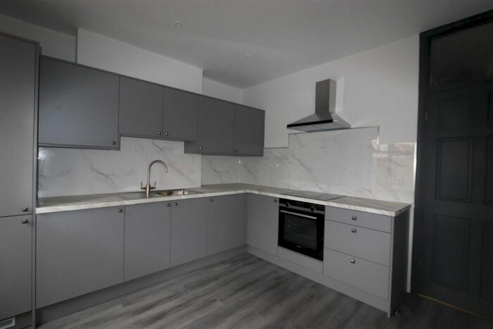 2 Bedroom Flat To Rent In Woodgrange Drive, Southend-On-Sea, SS1