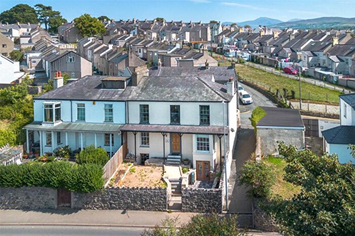 4 Bedroom Semi-Detached House For Sale In South Road, Caernarfon, Gwynedd, LL55