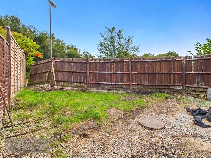 1 Bedroom End Of Terrace House For Sale In Millais Close, Crawley, RH11