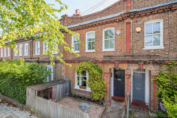 3 Bedroom Terraced House To Rent In Chancellor Grove, SE21
