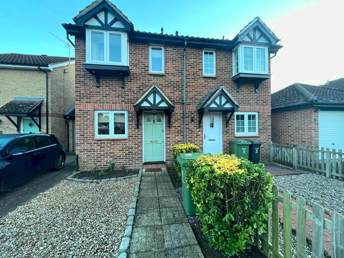 2 Bedroom Semi-Detached House To Rent In Torridge Drive, Didcot, OX11