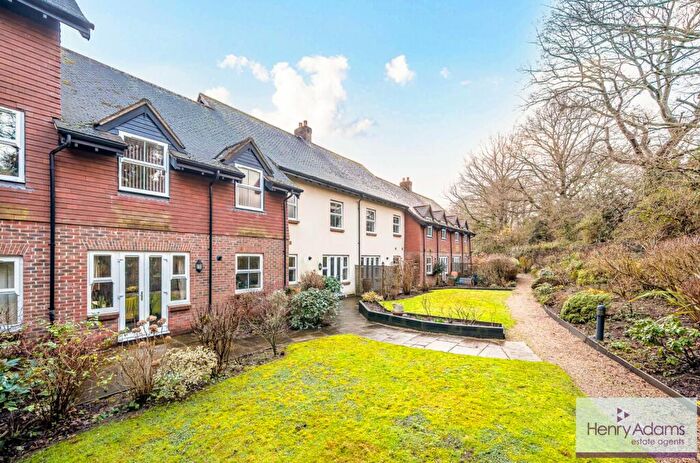 2 Bedroom Terraced House For Sale In Merritts Meadow, Petersfield, GU31