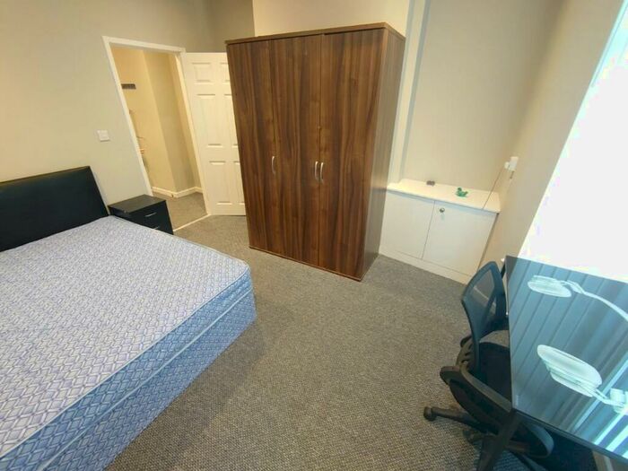 4 Bedroom Terraced House To Rent In Cotswold Street, Liverpool, L7