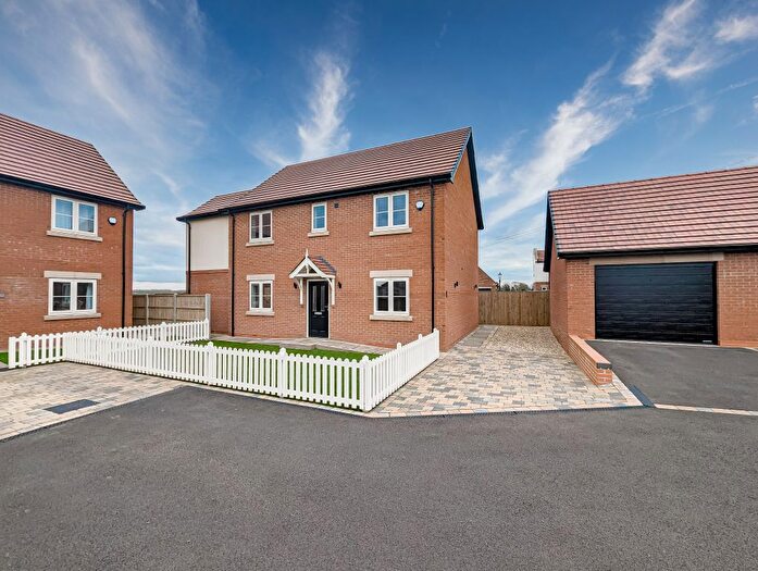 5 Bedroom Detached House For Sale In Rowthorne Lane, Chesterfield, S44