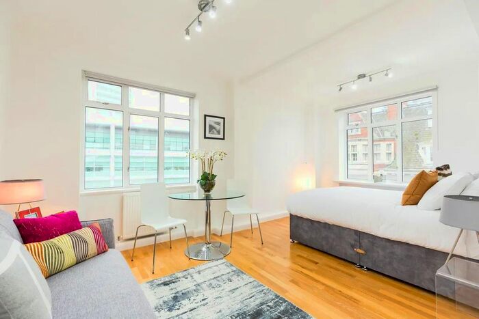 Studio To Rent In Warren Court, Euston Road, London, NW1