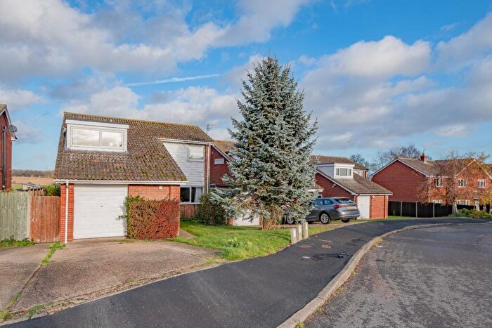 4 Bedroom Detached House For Sale In Manor Way, Hail Weston, St. Neots, Cambridgeshire, PE19