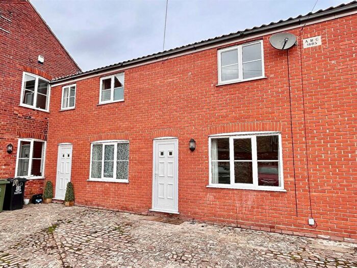 2 Bedroom Terraced House For Sale In Gordon Road, Great Yarmouth, NR31