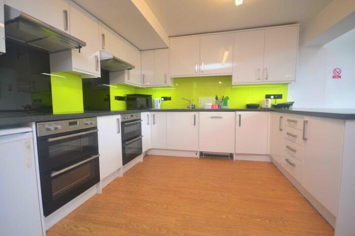 8 Bedroom House To Rent In Allcroft Road, Reading, RG1