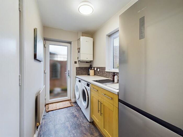 4 Bedroom Detached House For Sale In Stonesby Close, Oakwood, DE21