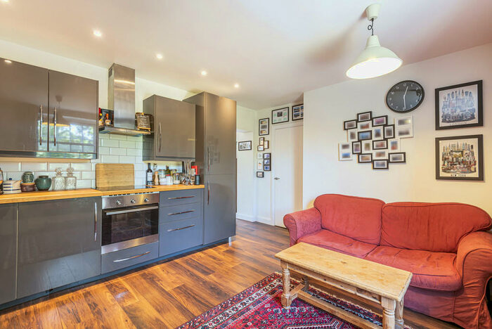 2 Bedroom Apartment To Rent In Isabella House, SE11