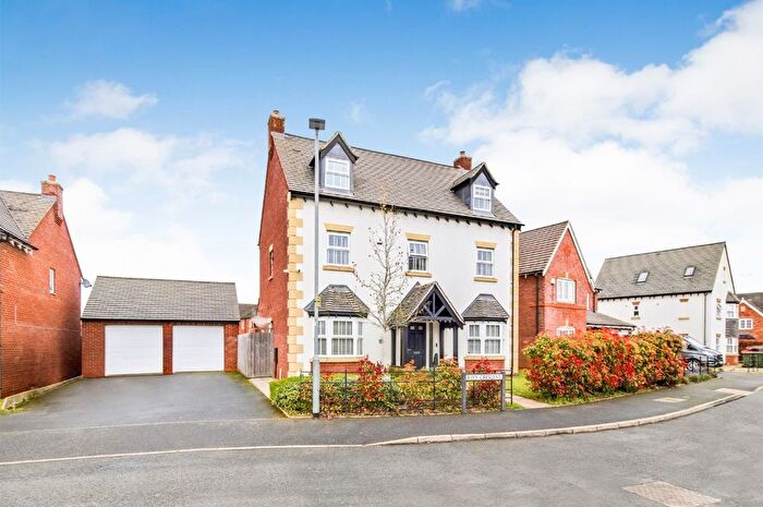 5 Bedroom Detached House For Sale In Ivy Crescent, Worcester, WR3
