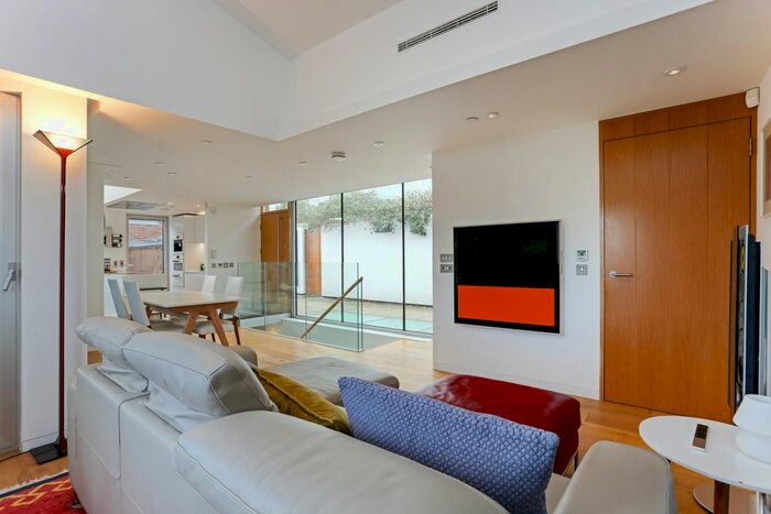 3 Bedroom Mews House To Rent In Princess Louise Walk, London, W10