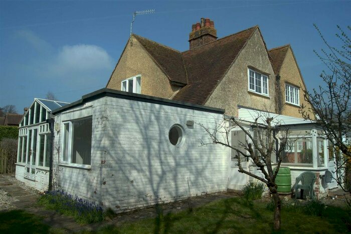 3 Bedroom Semi-Detached House To Rent In St. Johns Close, Marlborough, SN8