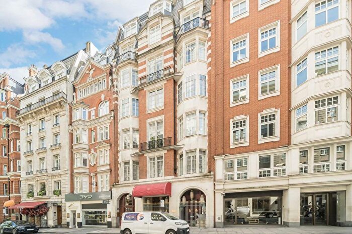 2 Bedroom Flat To Rent In Berkeley Street, Mayfair, W1J