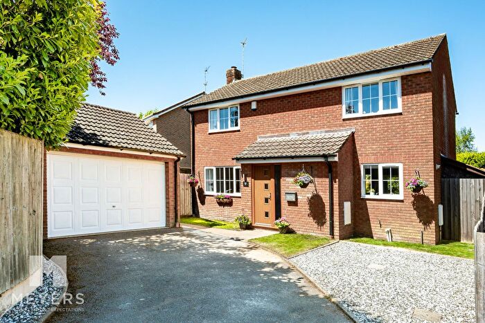 4 Bedroom Detached House For Sale In Haywards Farm Close, Verwood, BH31