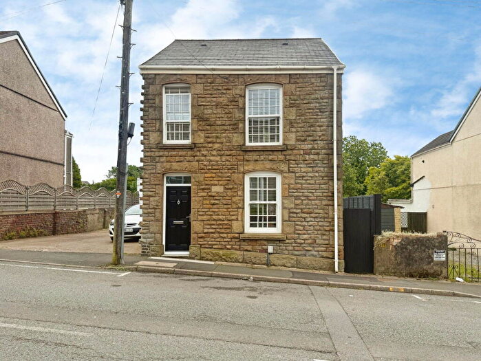 3 Bedroom Detached House For Sale In Ravenhill Road, Ravenhill, Swansea, SA5