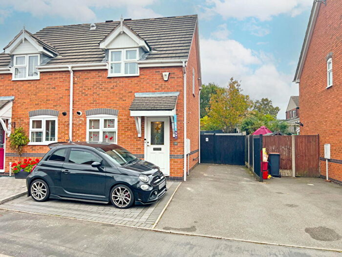 2 Bedroom Semi Detached House For Sale In Hackett Close, Ashby-de-la-zouch, Leicestershire, LE65