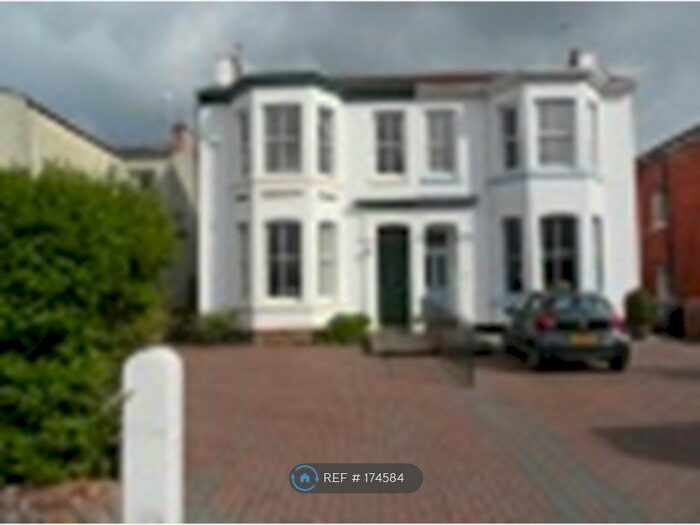 2 Bedroom Flat To Rent In Avondale Road, Southport, PR9