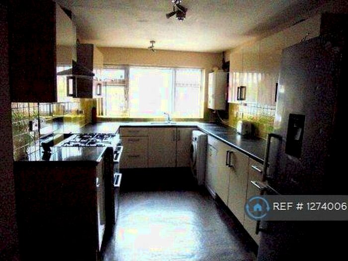 7 Bedroom Terraced House To Rent In Derby Road, Manchester, M14