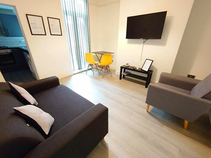 3 Bedroom Terraced House To Rent In Wrenbury St, Kensington, L7