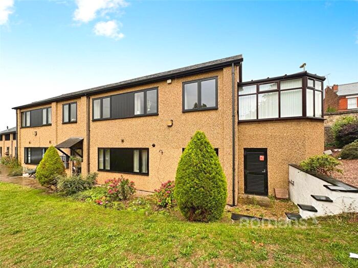 1 Bedroom Apartment For Sale In Beaumont Village, Alexandra Road, Aldershot, GU11