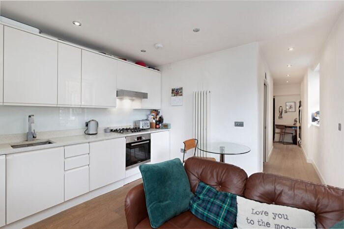 1 Bedroom Flat To Rent In Shepherds Bush Road, London, W6