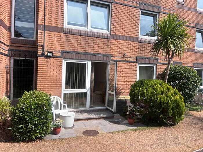 1 Bedroom Retirement Property For Sale In Durley Chine Road, Durley Chine, BH2
