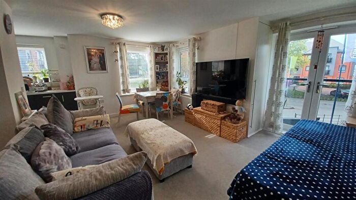 2 Bedroom Apartment To Rent In Shepherds Green Road, Shirley, B90